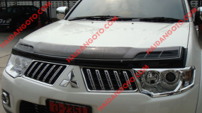 Lướt gió nắp Capo Pajero Sport