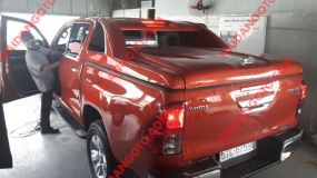 Nắp thùng thấp Hilux mở 45 Độ 2015 